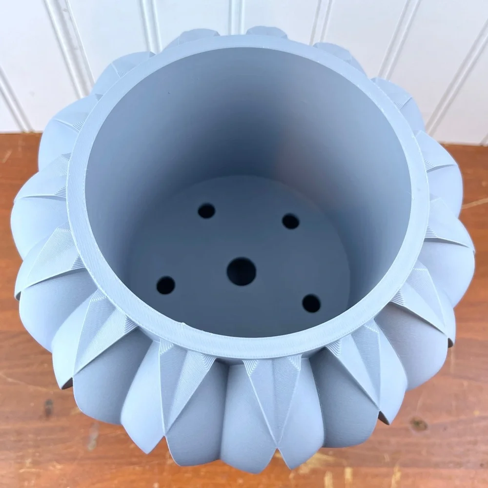 Halden Planter Pot, Indoor Planter w/ Drainage Hole and Drip Tray - Picture 5 of 9